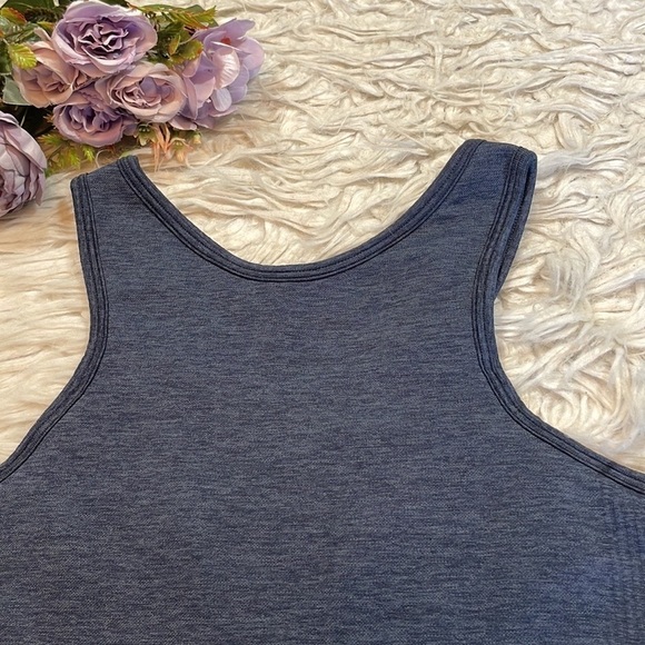 Lululemon Heathered Inkwell Seamlessly Covered Tank - Picture 6 of 13